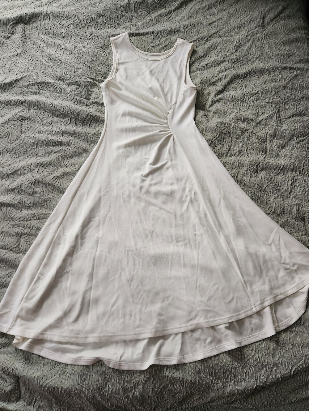 Sleeveless White A-Line Midi Dress - Classic Summer Style